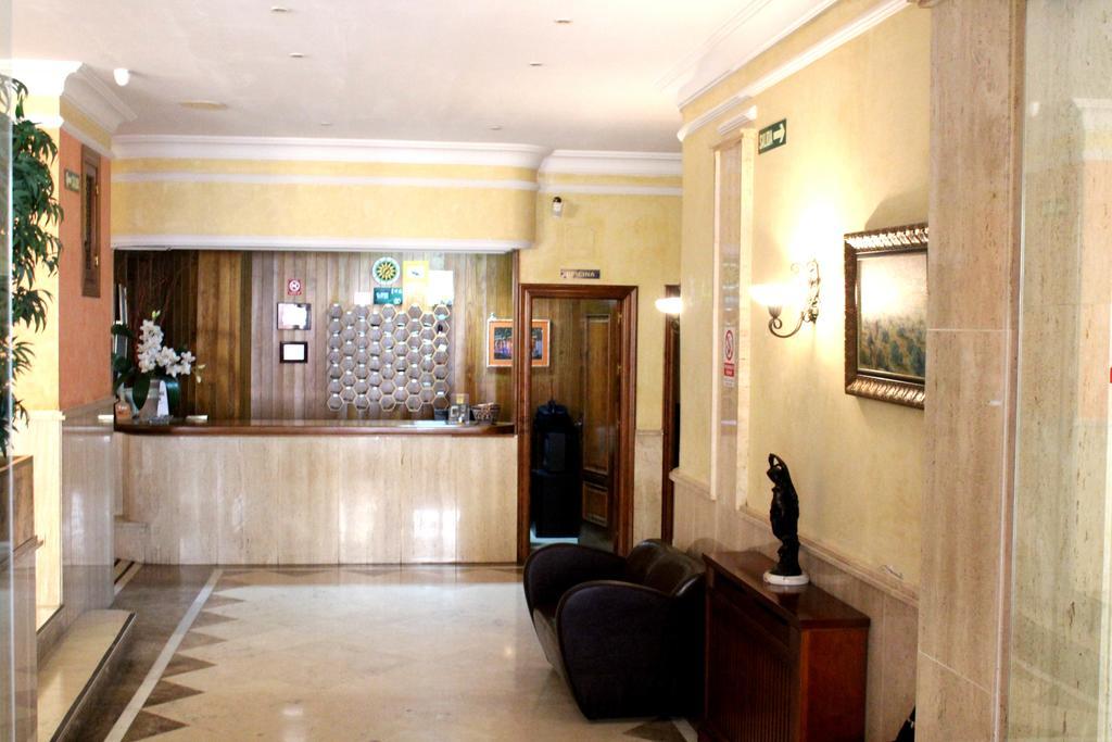 El Sol Hotel ลันจารอน ภายนอก รูปภาพ