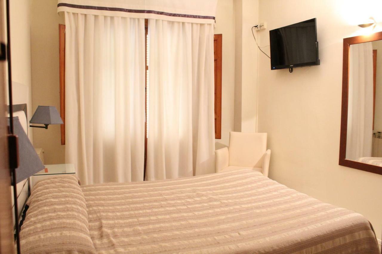 El Sol Hotel ลันจารอน ภายนอก รูปภาพ